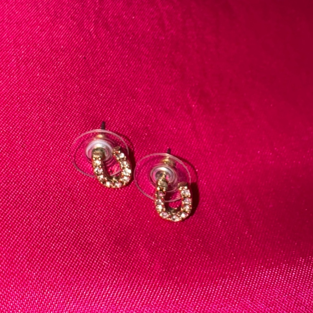 Betsey Johnson Horseshoe Stud Earrings *VINTAGE, RARE FIND*